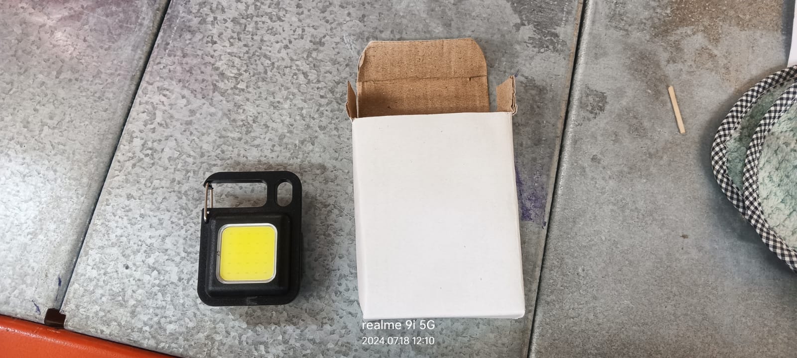 LED Battery Operated Keychain Flashlight Small Work Light with Folding Bracket Bottle Opener for Camping, Hiking, Emergency (1 Pc / MOQ :- 36 Pcs) LED Battery Operated Keychain Flashlight Small Work Light with Folding Bracket Bottle Opener for Camping, Hiking, Emergency (1 Pc / MOQ :- 36 Pcs)